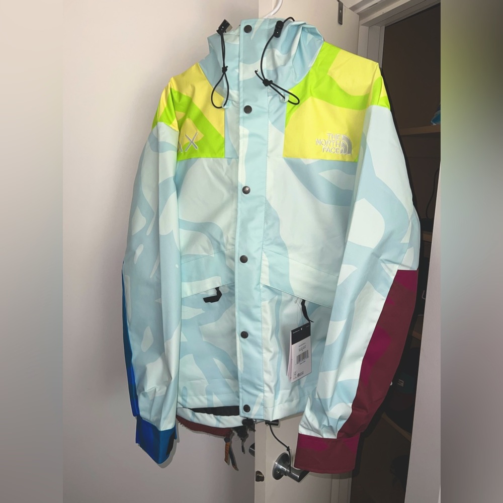 🆕 KAWS x The North Face Retro 1986 Mountain Jacket Ice Blue 86 Print XL
